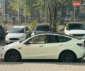 Белый Тесла Model Y, объемом двигателя 0 л и пробегом 62 тыс. км за 30000 $, фото 16 на Automoto.ua