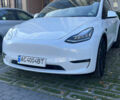 Белый Тесла Model Y, объемом двигателя 0 л и пробегом 63 тыс. км за 29000 $, фото 3 на Automoto.ua