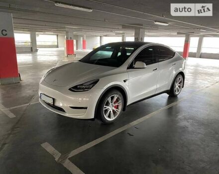 Білий Тесла Model Y, об'ємом двигуна 0 л та пробігом 61 тис. км за 25399 $, фото 7 на Automoto.ua