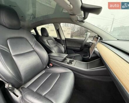 Білий Тесла Model Y, об'ємом двигуна 0 л та пробігом 219 тис. км за 16500 $, фото 17 на Automoto.ua