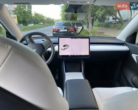 Белый Тесла Model Y, объемом двигателя 0 л и пробегом 49 тыс. км за 24850 $, фото 5 на Automoto.ua
