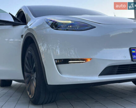 Белый Тесла Model Y, объемом двигателя 0 л и пробегом 118 тыс. км за 21700 $, фото 48 на Automoto.ua