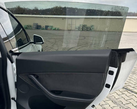 Белый Тесла Model Y, объемом двигателя 0 л и пробегом 85 тыс. км за 22000 $, фото 13 на Automoto.ua