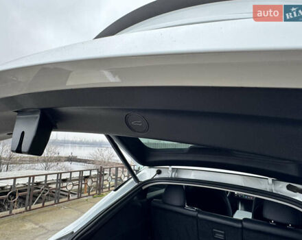 Белый Тесла Model Y, объемом двигателя 0 л и пробегом 77 тыс. км за 25000 $, фото 21 на Automoto.ua