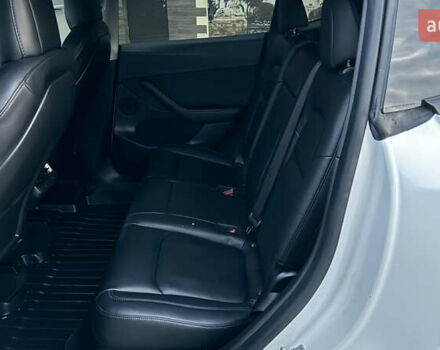 Білий Тесла Model Y, об'ємом двигуна 0 л та пробігом 187 тис. км за 18900 $, фото 32 на Automoto.ua