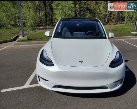 Тесла Model Y 2020 в Киеве на Automoto.ua Белый Тесла Model Y, объемом двигателя 0 л и пробегом 9 тыс. км за 33333 $, фото 3 на Automoto.ua