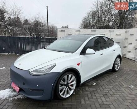 Белый Тесла Model Y, объемом двигателя 0 л и пробегом 142 тыс. км за 18800 $, фото 2 на Automoto.ua