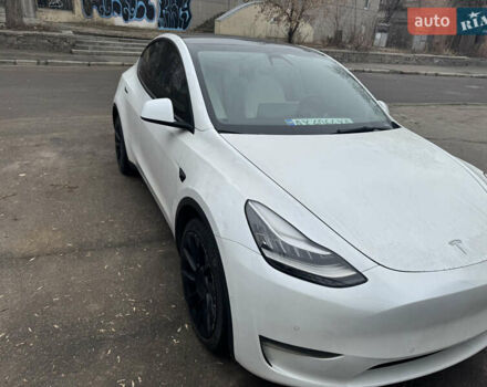 Белый Тесла Model Y, объемом двигателя 0 л и пробегом 120 тыс. км за 20500 $, фото 4 на Automoto.ua