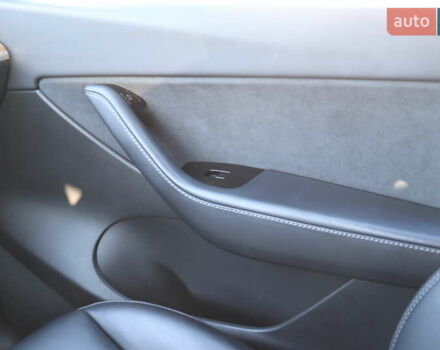 Белый Тесла Model Y, объемом двигателя 0 л и пробегом 162 тыс. км за 22500 $, фото 60 на Automoto.ua