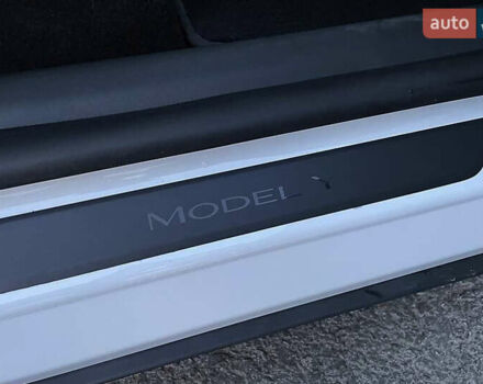 Белый Тесла Model Y, объемом двигателя 0 л и пробегом 45 тыс. км за 19500 $, фото 21 на Automoto.ua