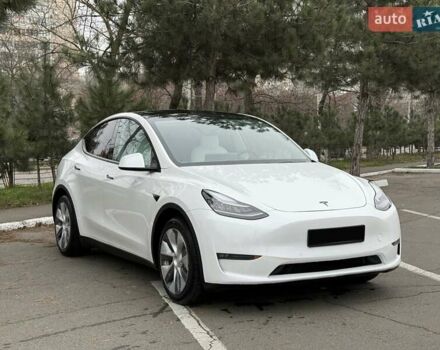 Білий Тесла Model Y, об'ємом двигуна 0 л та пробігом 111 тис. км за 23599 $, фото 2 на Automoto.ua