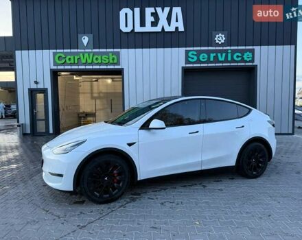 Белый Тесла Model Y, объемом двигателя 0 л и пробегом 132 тыс. км за 20800 $, фото 114 на Automoto.ua
