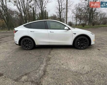 Білий Тесла Model Y, об'ємом двигуна 0 л та пробігом 127 тис. км за 22999 $, фото 3 на Automoto.ua