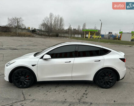 Білий Тесла Model Y, об'ємом двигуна 0 л та пробігом 134 тис. км за 23000 $, фото 5 на Automoto.ua