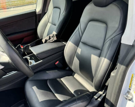 Белый Тесла Model Y, объемом двигателя 0 л и пробегом 97 тыс. км за 23899 $, фото 19 на Automoto.ua