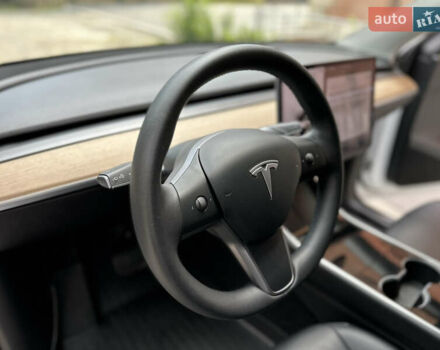Тесла Model Y 2020 в Львове на Automoto.ua Белый Тесла Model Y, объемом двигателя 0 л и пробегом 63 тыс. км за 23500 $, фото 38 на Automoto.ua