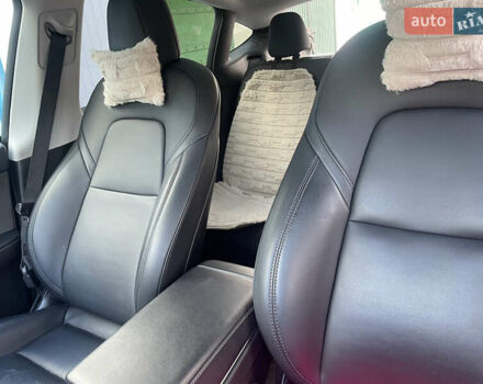 Білий Тесла Model Y, об'ємом двигуна 0 л та пробігом 87 тис. км за 21999 $, фото 10 на Automoto.ua