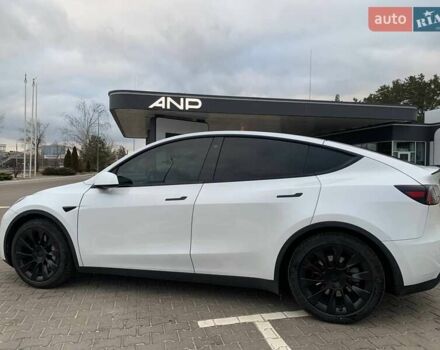 Белый Тесла Model Y, объемом двигателя 0 л и пробегом 90 тыс. км за 22000 $, фото 5 на Automoto.ua