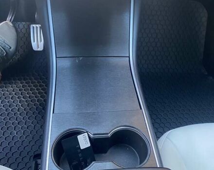 Белый Тесла Model Y, объемом двигателя 0 л и пробегом 21 тыс. км за 19500 $, фото 5 на Automoto.ua