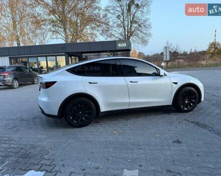 Белый Тесла Model Y, объемом двигателя 0 л и пробегом 132 тыс. км за 20800 $, фото 124 на Automoto.ua