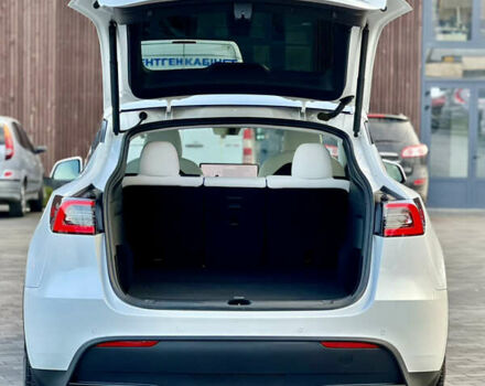 Белый Тесла Model Y, объемом двигателя 0 л и пробегом 57 тыс. км за 28500 $, фото 12 на Automoto.ua