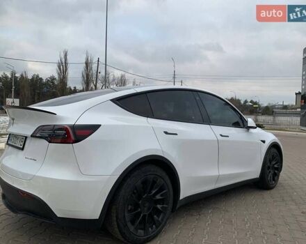 Белый Тесла Model Y, объемом двигателя 0 л и пробегом 90 тыс. км за 22000 $, фото 3 на Automoto.ua