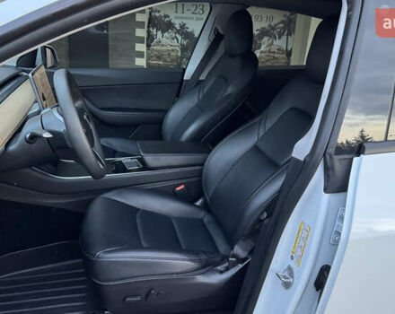 Білий Тесла Model Y, об'ємом двигуна 0 л та пробігом 187 тис. км за 18900 $, фото 19 на Automoto.ua