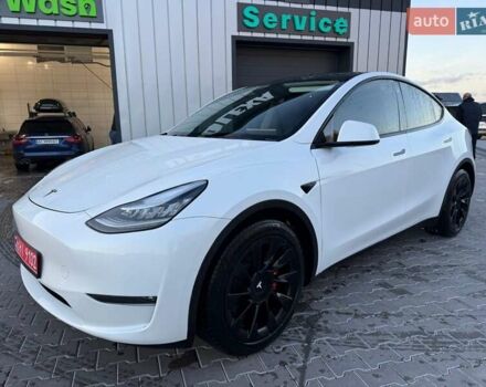Белый Тесла Model Y, объемом двигателя 0 л и пробегом 132 тыс. км за 20800 $, фото 2 на Automoto.ua