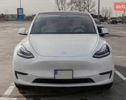 Белый Тесла Model Y, объемом двигателя 0 л и пробегом 17 тыс. км за 53900 $, фото 1 на Automoto.ua