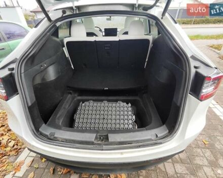 Тесла Model Y 2020 у Буче на Automoto.ua Білий Тесла Model Y, об'ємом двигуна 0 л та пробігом 102 тис. км за 22500 $, фото 9 на Automoto.ua