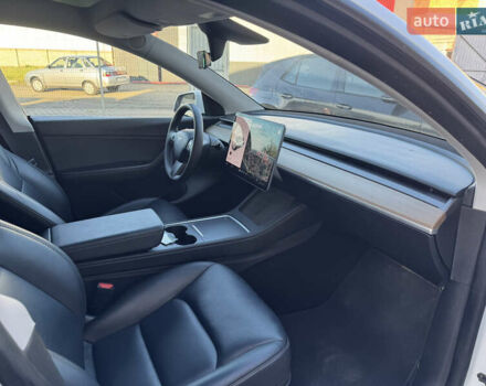 Белый Тесла Model Y, объемом двигателя 0 л и пробегом 110 тыс. км за 21500 $, фото 23 на Automoto.ua