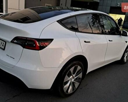 Білий Тесла Model Y, об'ємом двигуна 0 л та пробігом 84 тис. км за 21900 $, фото 29 на Automoto.ua