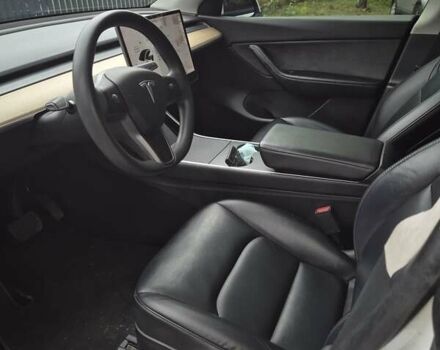 Белый Тесла Model Y, объемом двигателя 0 л и пробегом 104 тыс. км за 23500 $, фото 6 на Automoto.ua