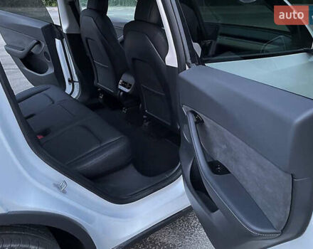 Белый Тесла Model Y, объемом двигателя 0 л и пробегом 45 тыс. км за 19500 $, фото 12 на Automoto.ua