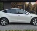 Белый Тесла Model Y, объемом двигателя 0 л и пробегом 160 тыс. км за 19900 $, фото 17 на Automoto.ua