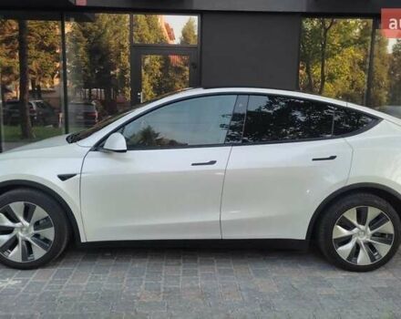 Белый Тесла Model Y, объемом двигателя 0 л и пробегом 160 тыс. км за 19900 $, фото 10 на Automoto.ua