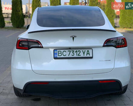 Белый Тесла Model Y, объемом двигателя 0 л и пробегом 35 тыс. км за 26500 $, фото 4 на Automoto.ua