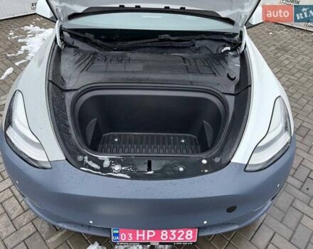 Белый Тесла Model Y, объемом двигателя 0 л и пробегом 142 тыс. км за 18800 $, фото 6 на Automoto.ua