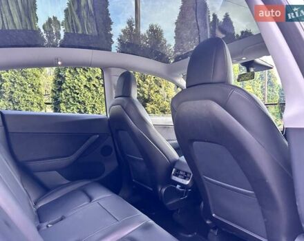Білий Тесла Model Y, об'ємом двигуна 0 л та пробігом 100 тис. км за 20999 $, фото 15 на Automoto.ua