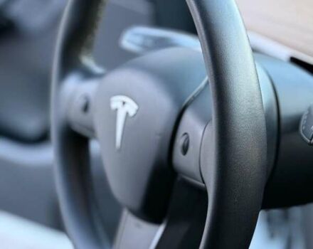 Белый Тесла Model Y, объемом двигателя 0 л и пробегом 132 тыс. км за 20800 $, фото 79 на Automoto.ua