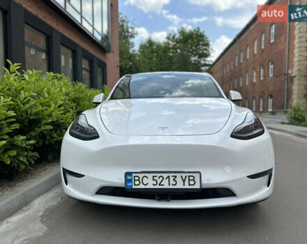 Белый Тесла Model Y, объемом двигателя 0 л и пробегом 53 тыс. км за 23500 $, фото 29 на Automoto.ua