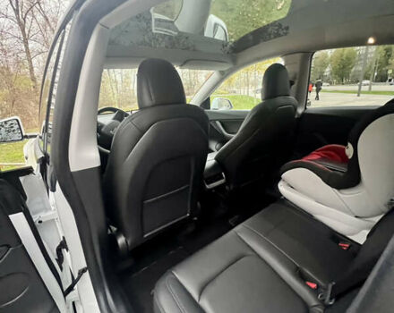 Белый Тесла Model Y, объемом двигателя 0 л и пробегом 36 тыс. км за 29500 $, фото 14 на Automoto.ua