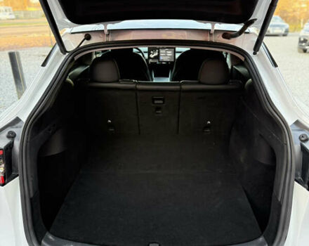 Білий Тесла Model Y, об'ємом двигуна 0 л та пробігом 100 тис. км за 21499 $, фото 13 на Automoto.ua