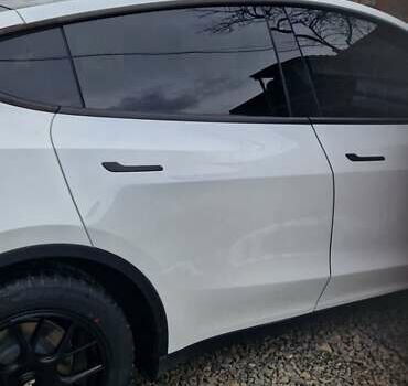 Білий Тесла Model Y, об'ємом двигуна 0 л та пробігом 49 тис. км за 32000 $, фото 10 на Automoto.ua