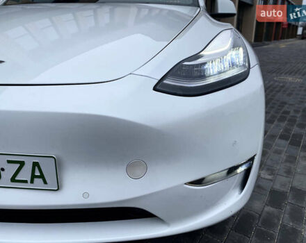 Белый Тесла Model Y, объемом двигателя 0 л и пробегом 105 тыс. км за 22500 $, фото 2 на Automoto.ua