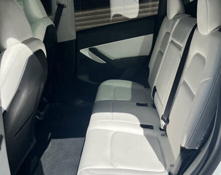 Белый Тесла Model Y, объемом двигателя 0 л и пробегом 79 тыс. км за 24000 $, фото 11 на Automoto.ua