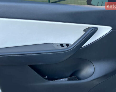 Белый Тесла Model Y, объемом двигателя 0 л и пробегом 73 тыс. км за 24800 $, фото 22 на Automoto.ua