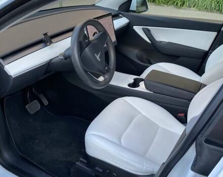 Белый Тесла Model Y, объемом двигателя 0 л и пробегом 49 тыс. км за 24850 $, фото 8 на Automoto.ua