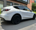 Белый Тесла Model Y, объемом двигателя 0 л и пробегом 53 тыс. км за 23500 $, фото 18 на Automoto.ua