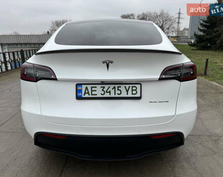 Белый Тесла Model Y, объемом двигателя 0 л и пробегом 77 тыс. км за 25000 $, фото 37 на Automoto.ua